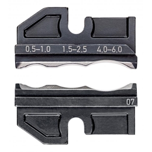 Matryca zagniatająca do złączy zaciskowych termokurczliwych